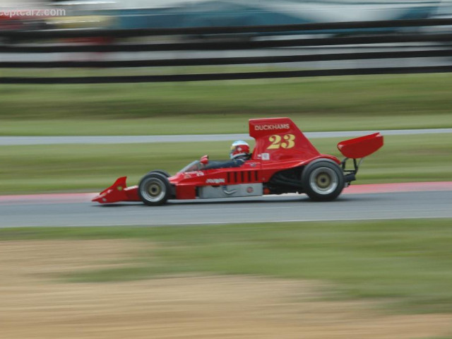 Lola T332 Formula 5000 фото