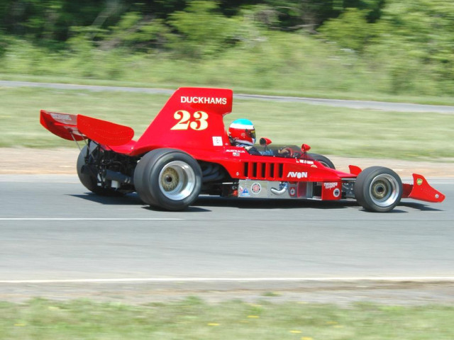 Lola T332 Formula 5000 фото