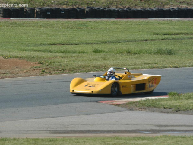 Lola T596 фото