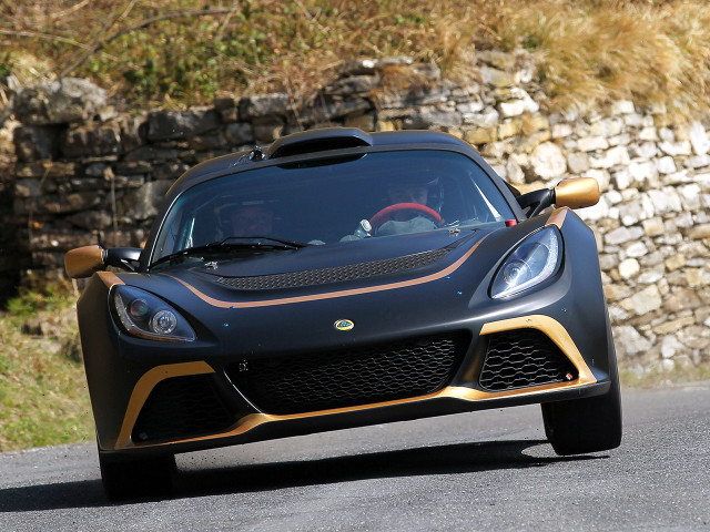 Lotus Exige R-GT  фото