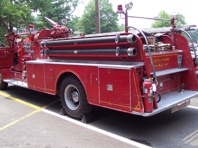Mack Fire Truck фото