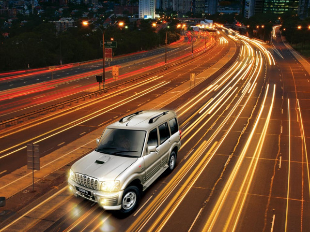 Mahindra Scorpio фото