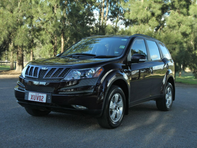 Mahindra XUV 500 фото