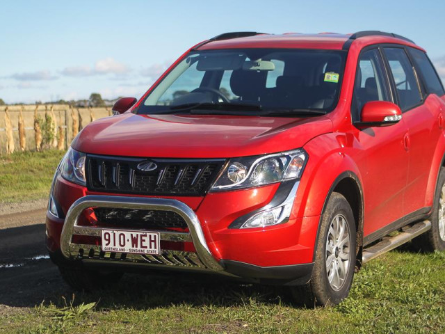 Mahindra XUV 500 фото