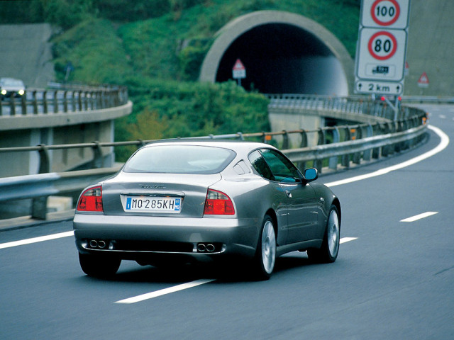 Maserati Coupe фото