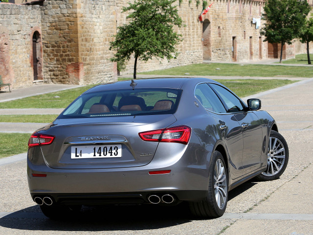 Maserati Ghibli фото