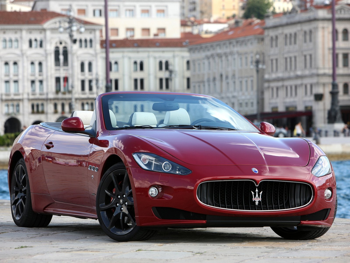 Maserati GranCabrio Sport фото 86005