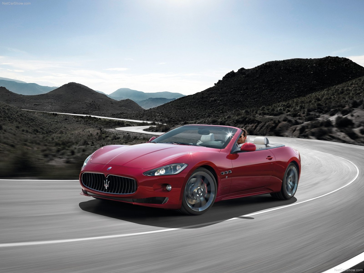 Maserati GranCabrio Sport фото 86008