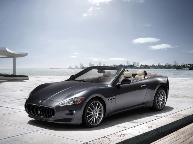 Maserati GranCabrio фото