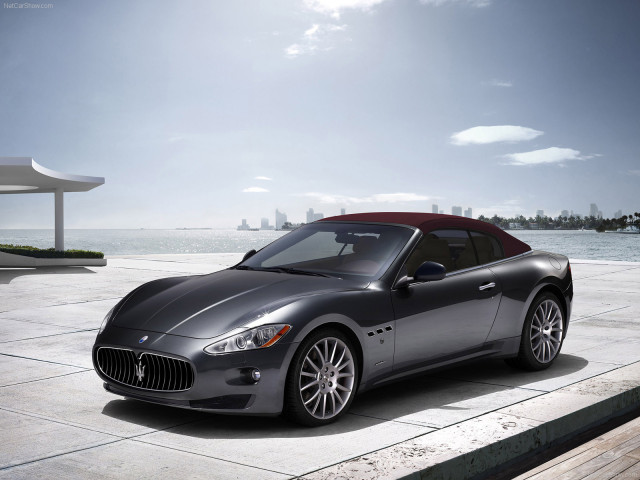 Maserati GranCabrio фото