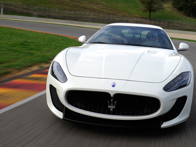 Maserati GranTurismo MC Stradale фото