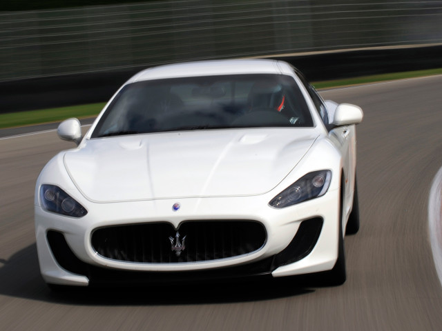 Maserati GranTurismo MC Stradale фото