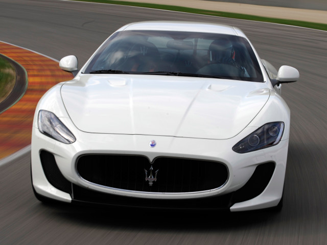 Maserati GranTurismo MC Stradale фото