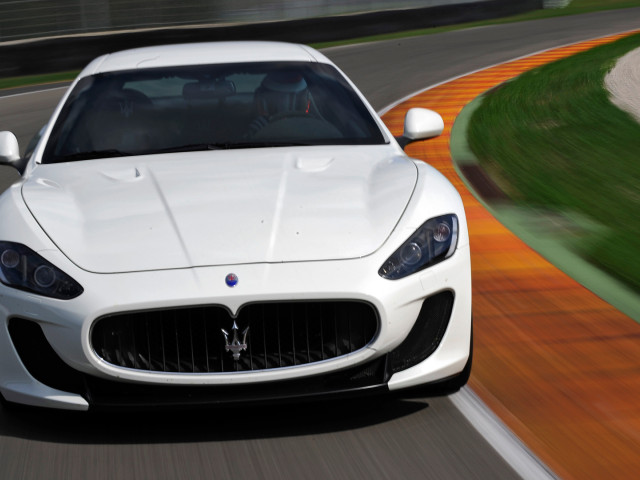 Maserati GranTurismo MC Stradale фото