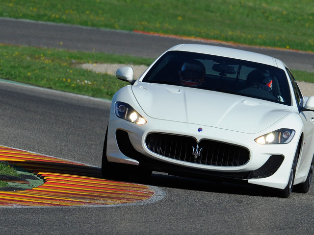 Maserati GranTurismo MC Stradale фото