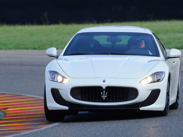 Maserati GranTurismo MC Stradale фото