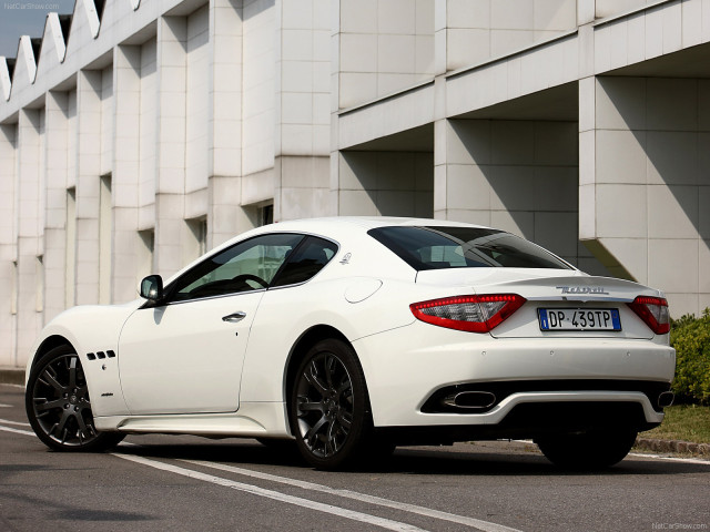 Maserati GranTurismo S фото