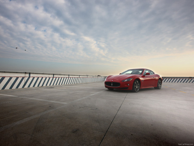 Maserati GranTurismo S фото