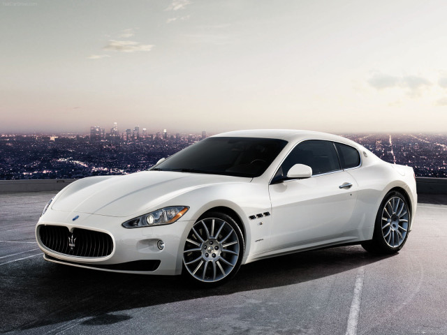 Maserati GranTurismo S фото