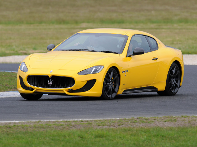 Maserati GranTurismo фото