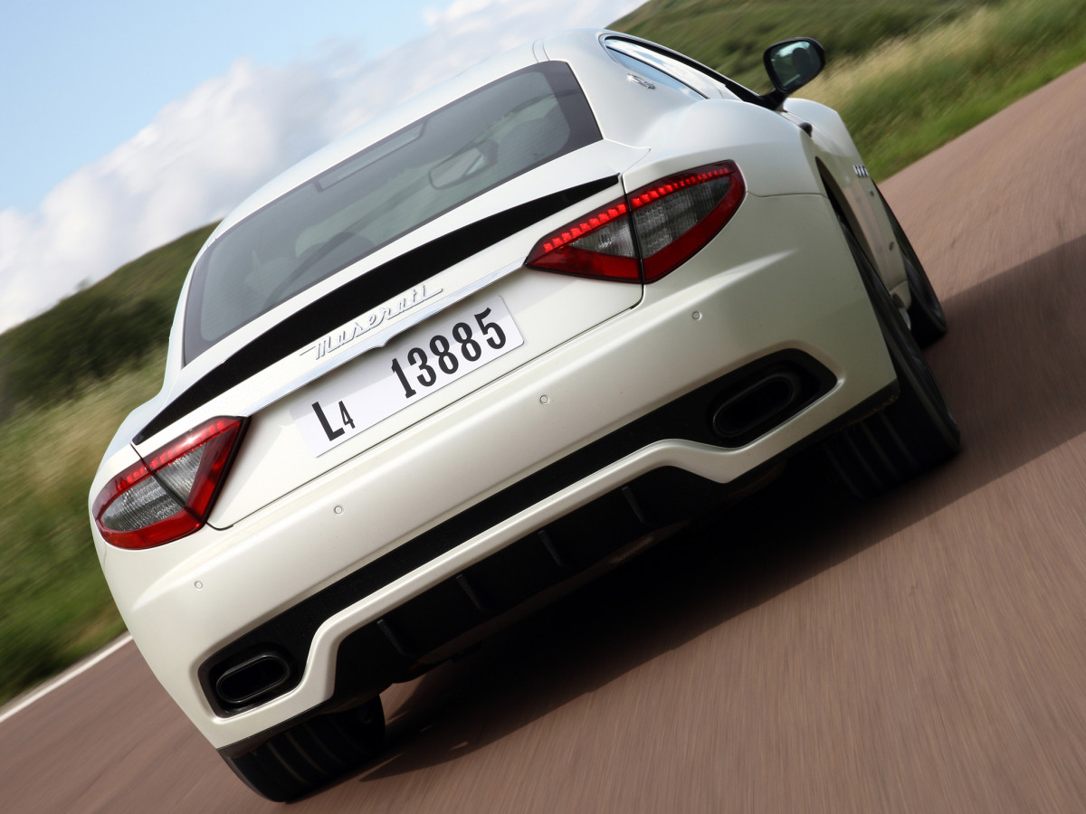 Maserati GranTurismo фото 103593