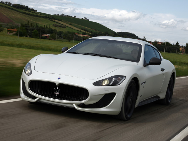 Maserati GranTurismo фото