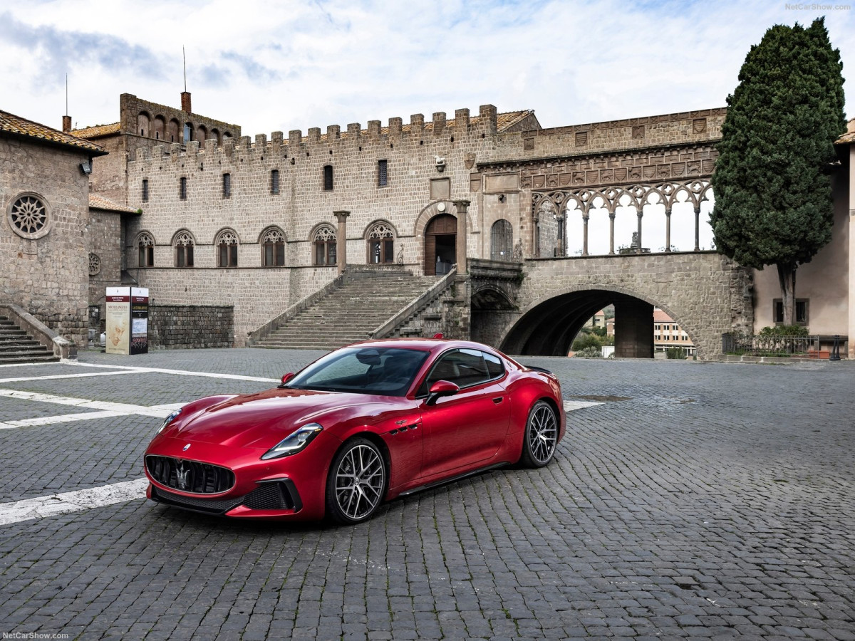 Maserati GranTurismo фото 210394