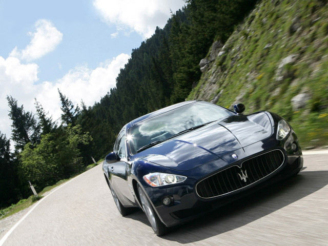 Maserati GranTurismo фото