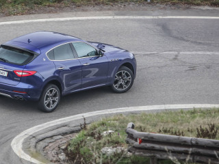 Maserati Levante фото