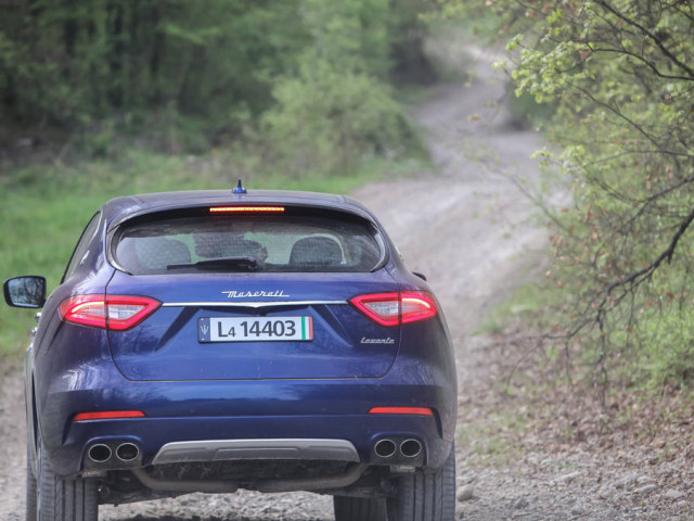 Maserati Levante фото