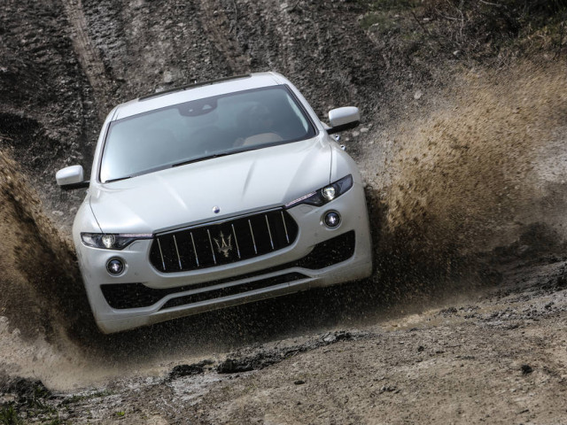 Maserati Levante фото