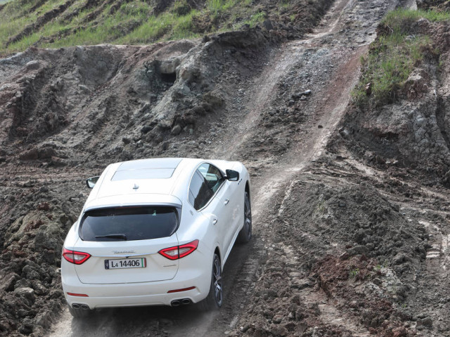 Maserati Levante фото