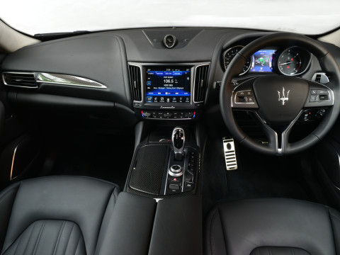 Maserati Levante фото