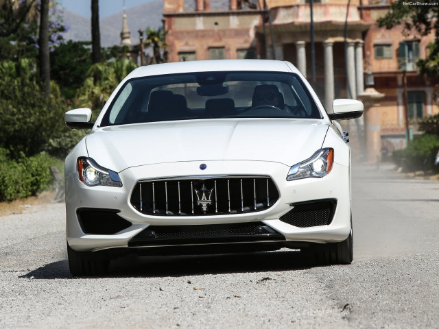 Maserati Quattroporte фото