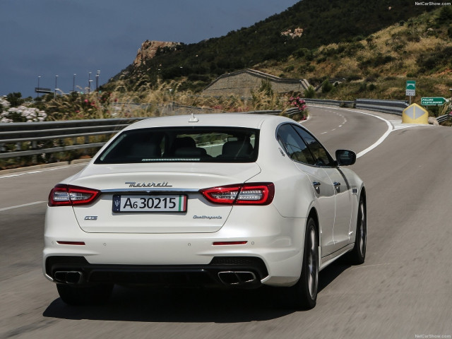 Maserati Quattroporte фото