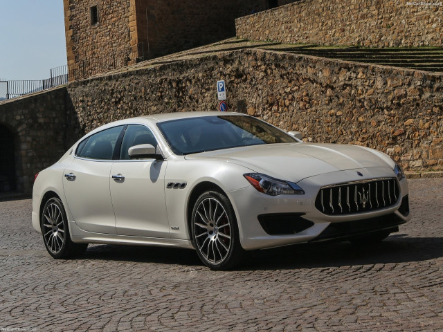 Maserati Quattroporte фото