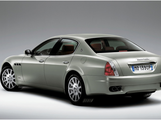 Maserati Quattroporte фото