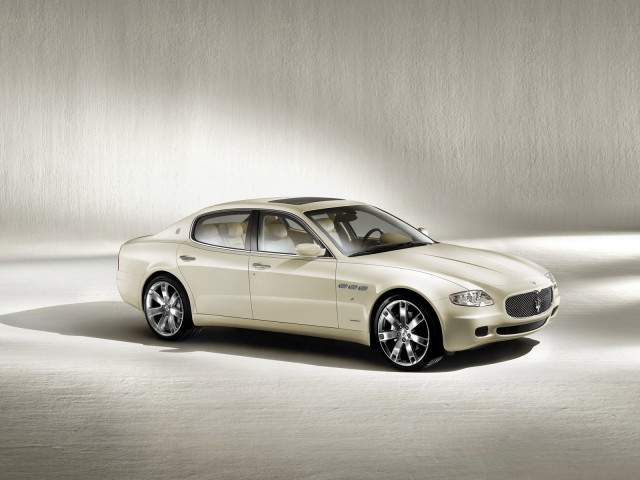 Maserati Quattroporte фото