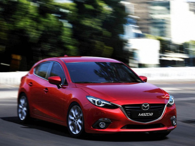 Mazda 3 Hybrid фото