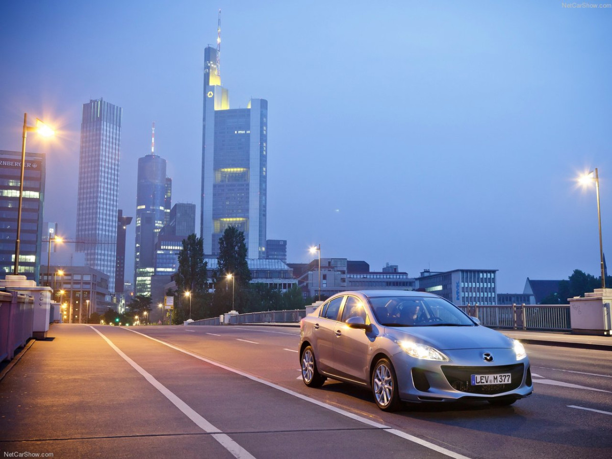 Mazda 3 Sedan фото 89353