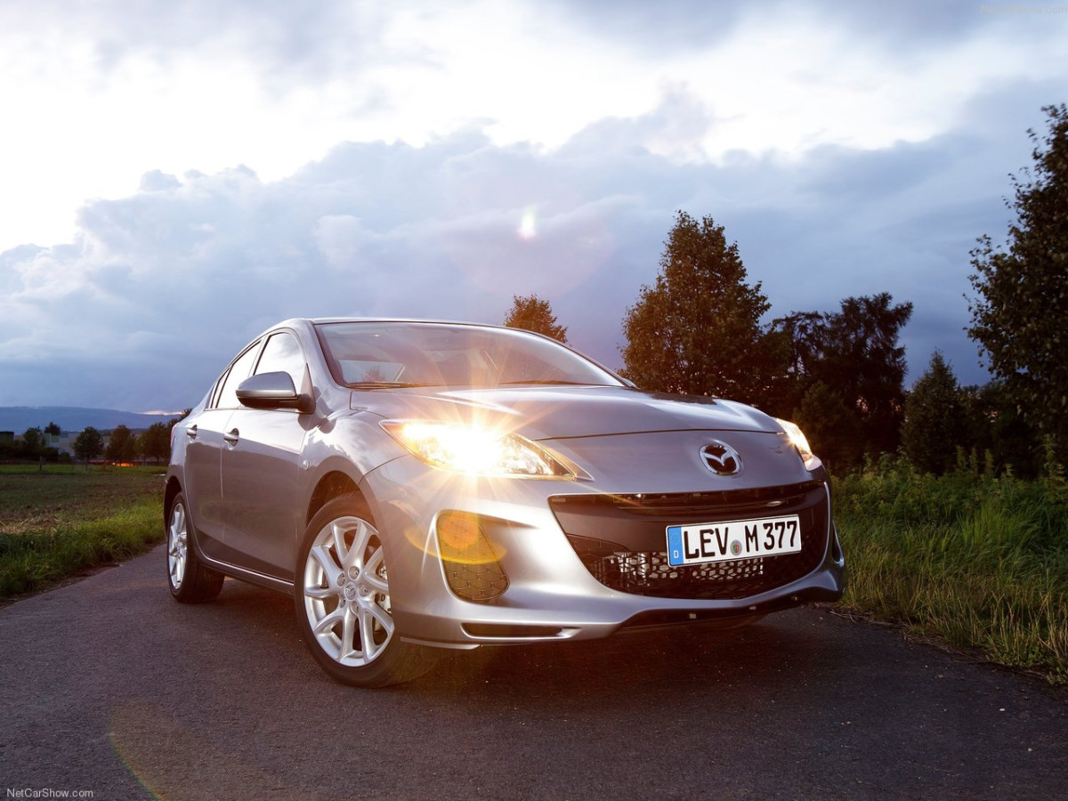 Mazda 3 Sedan фото 89359