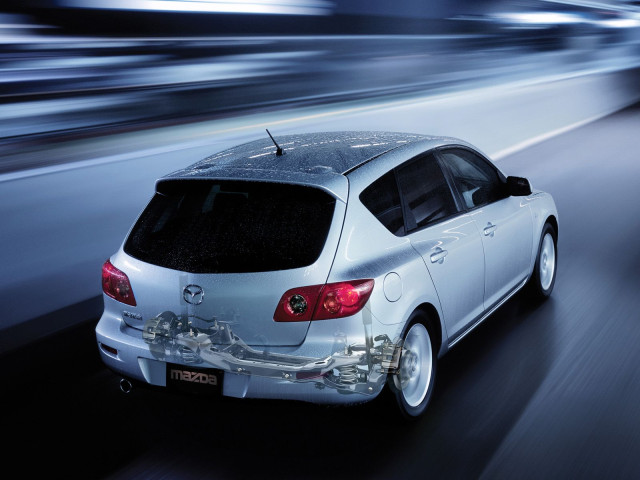 Mazda 3 фото