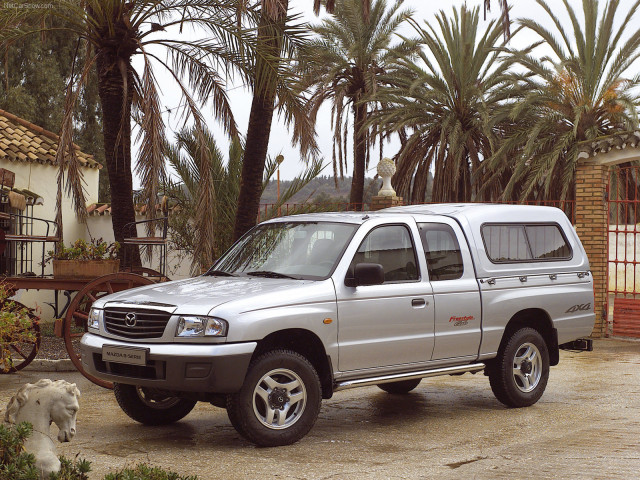 Mazda B2500 фото