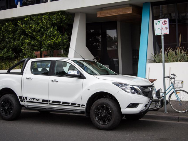 Mazda BT-50 фото