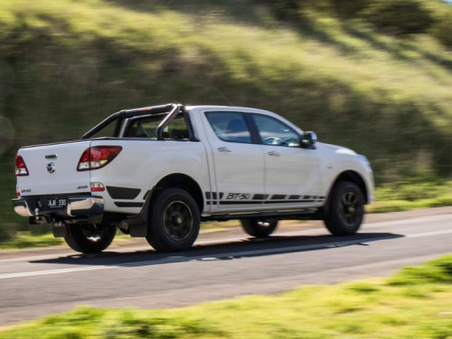 Mazda BT-50 фото