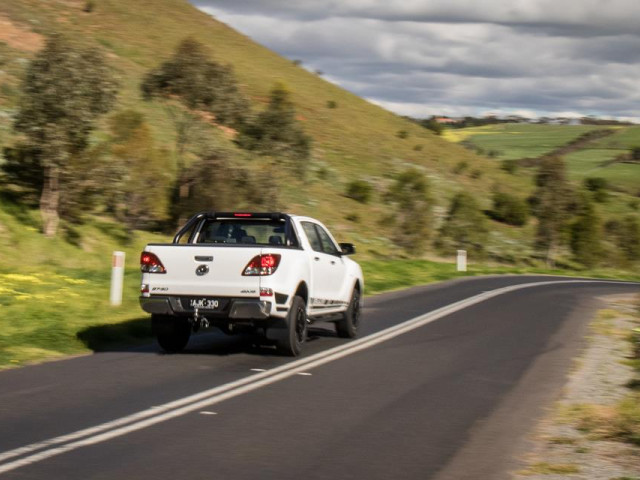 Mazda BT-50 фото