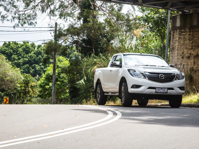 Mazda BT-50 фото