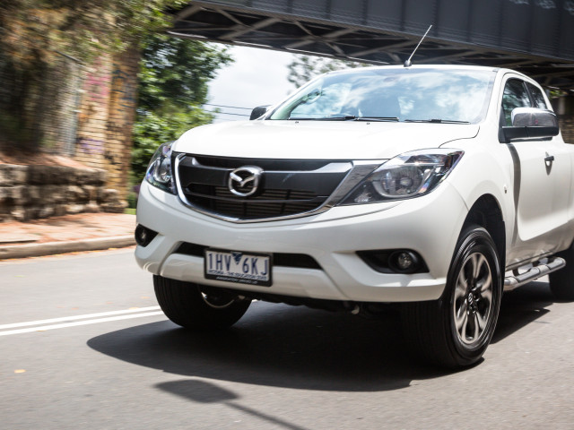 Mazda BT-50 фото