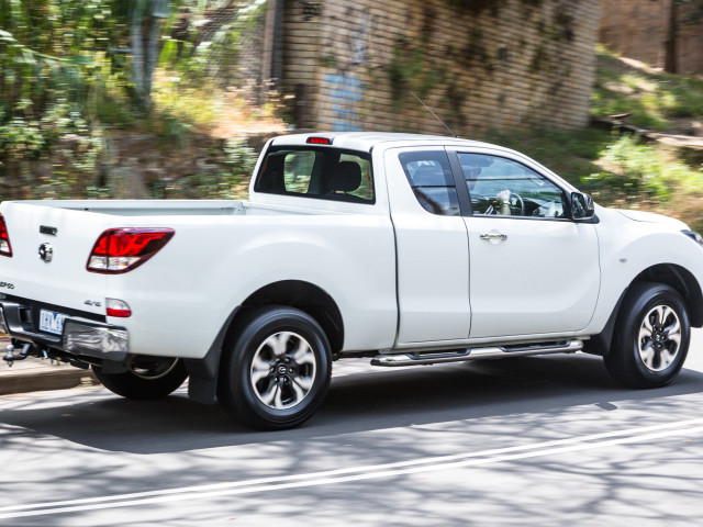 Mazda BT-50 фото