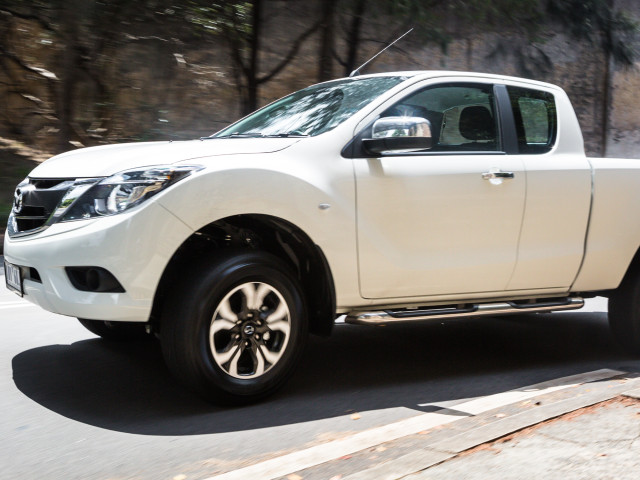 Mazda BT-50 фото